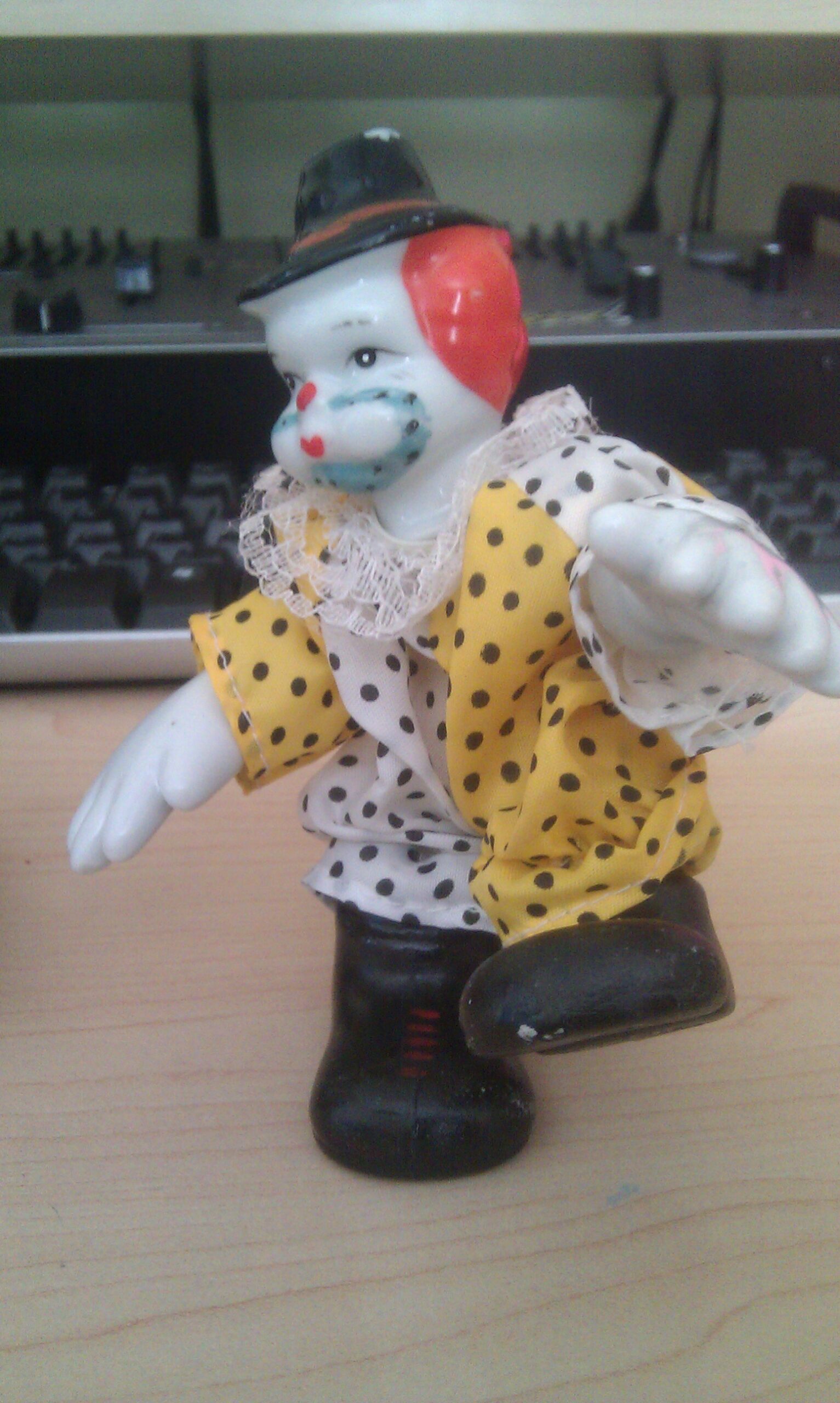 low res clown